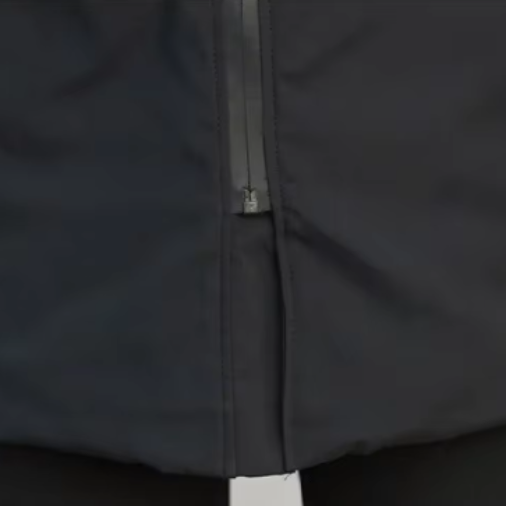 Gary – Sleek Hooded Windbreaker