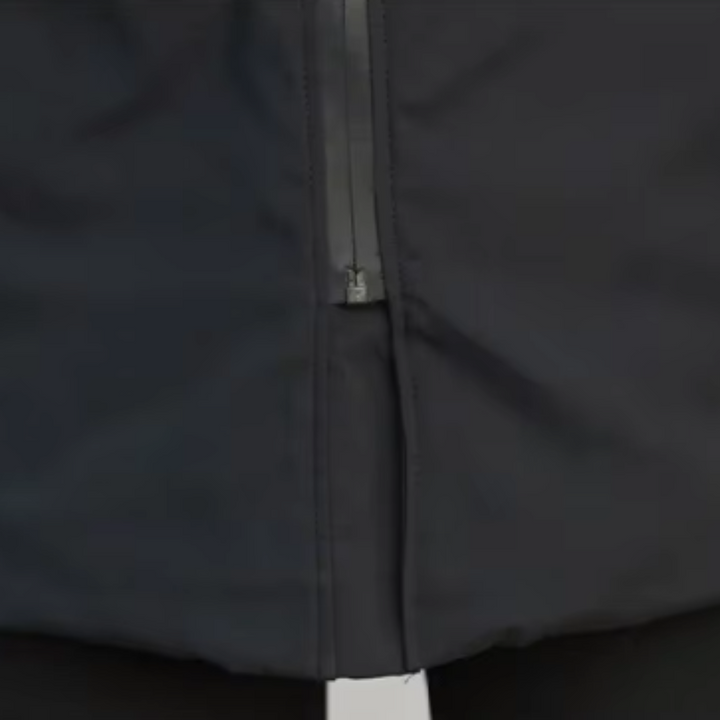 Gary – Sleek Hooded Windbreaker