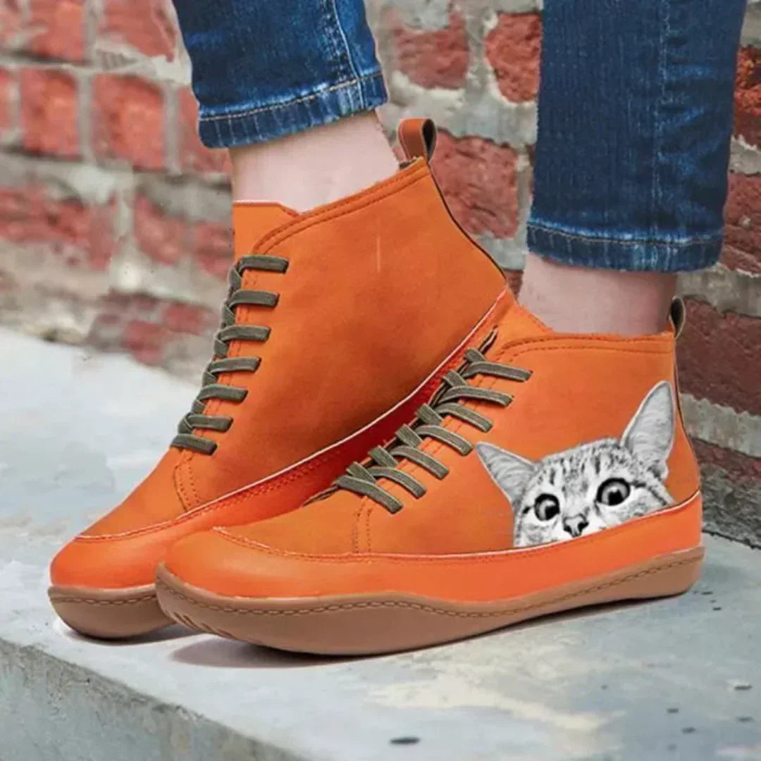 Lucy – Playful High-Top Sneakers